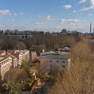 Sude Стамбул